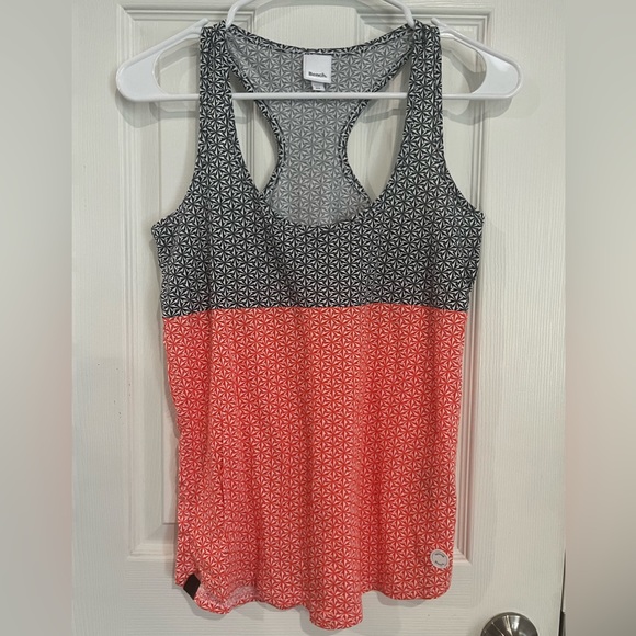 Bench razor back tank xs NWOT - Picture 2 of 6